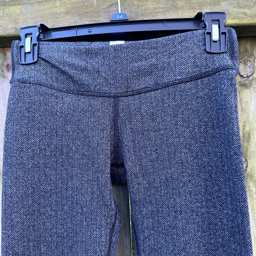 Ivivva Rhythmic Tight Scattered‎ Herringbone Gray Size 12 - Picture 5 of 13